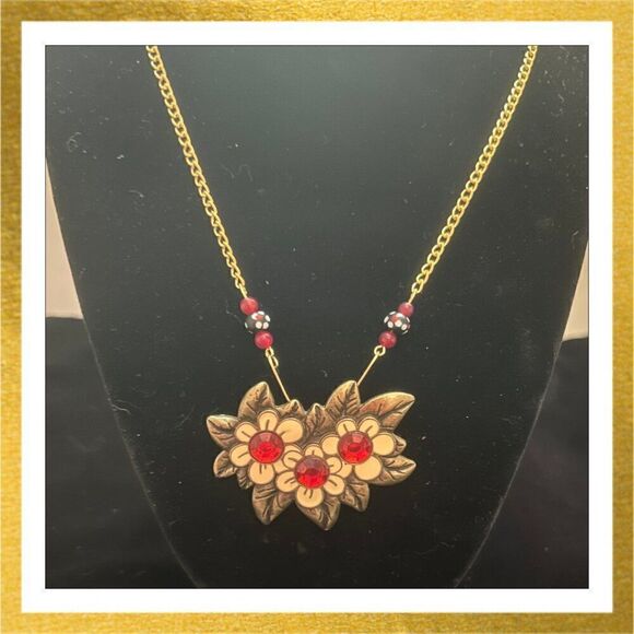 HAND CRAFTED Gold FLOWER Rhinestone Beaded PENDANT Chain NECKLACE - Picture 1 of 1